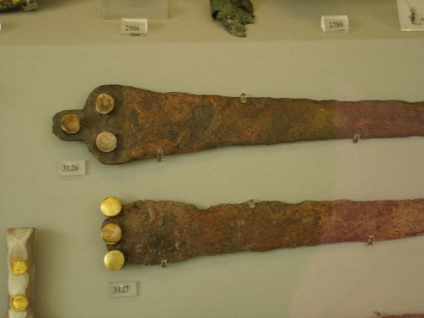Mycenaean daggers