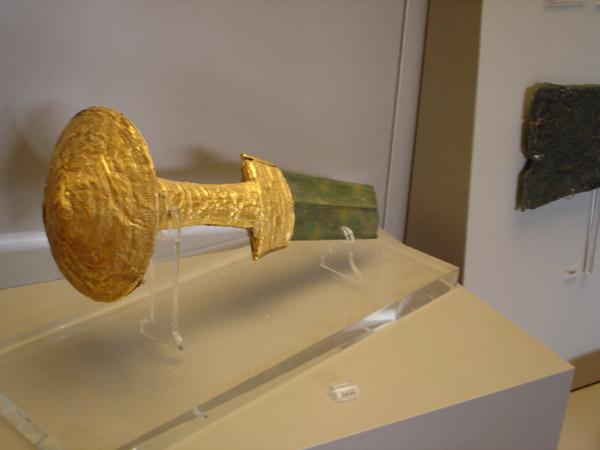 Gold mycenaean sword